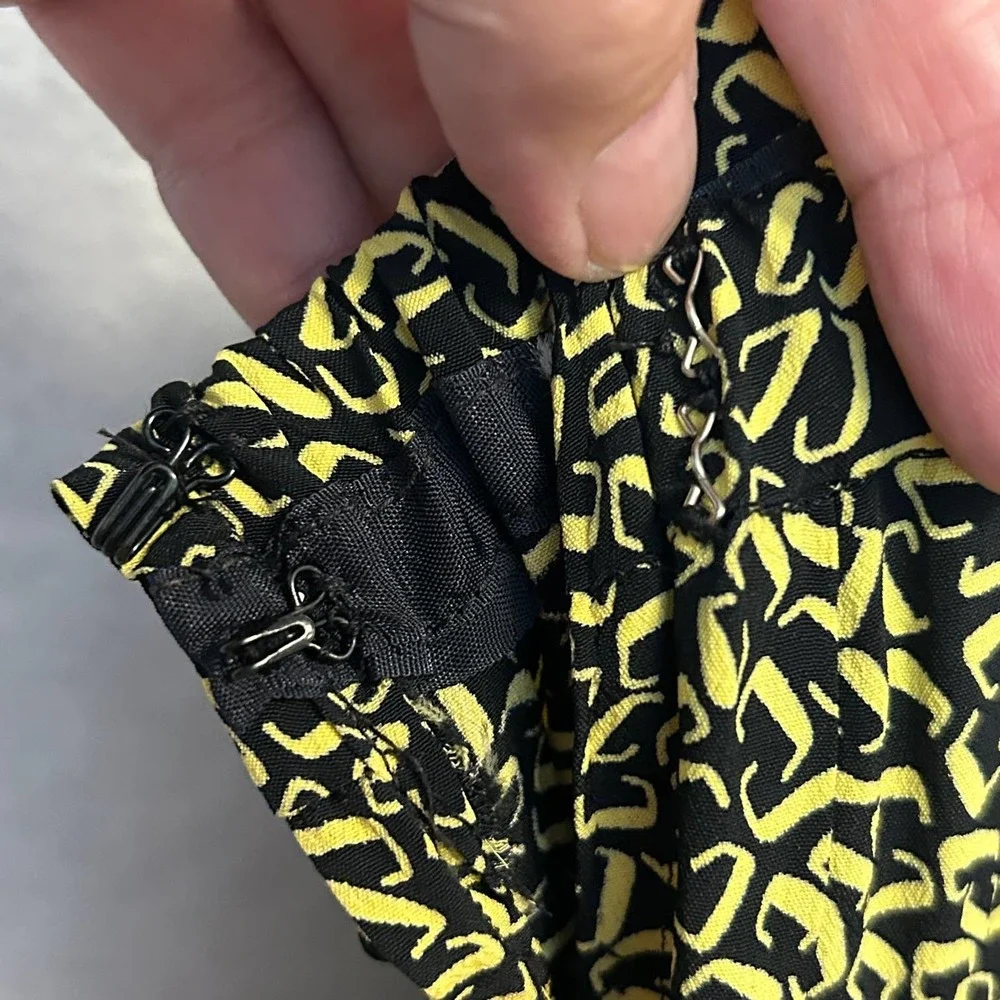Vintage‎ Black and Yellow Skirt Set Size 20